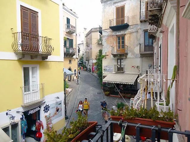 Menzu * Lipari (Isola Lipari)